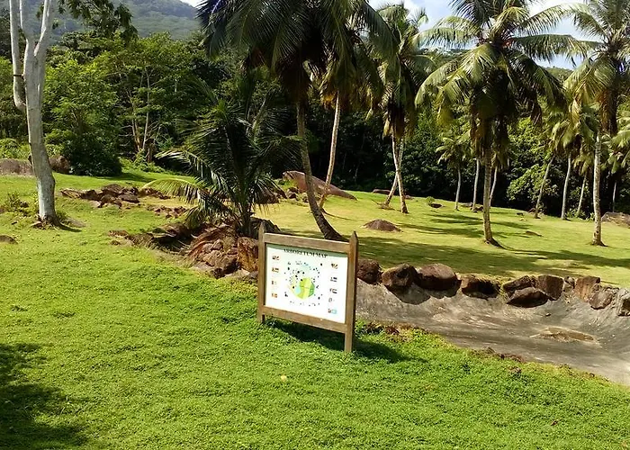 Belle Montagne Grand Anse (Mahe)