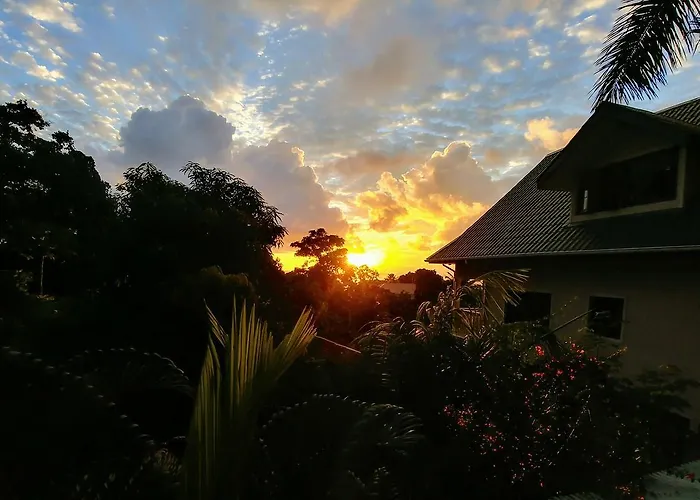 Belle Montagne Appartement Grand Anse (Mahe)