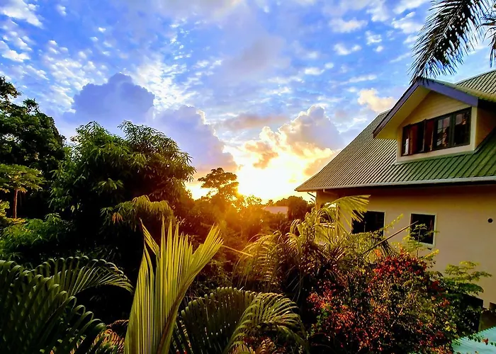 Belle Montagne Appartement Grand Anse (Mahe)